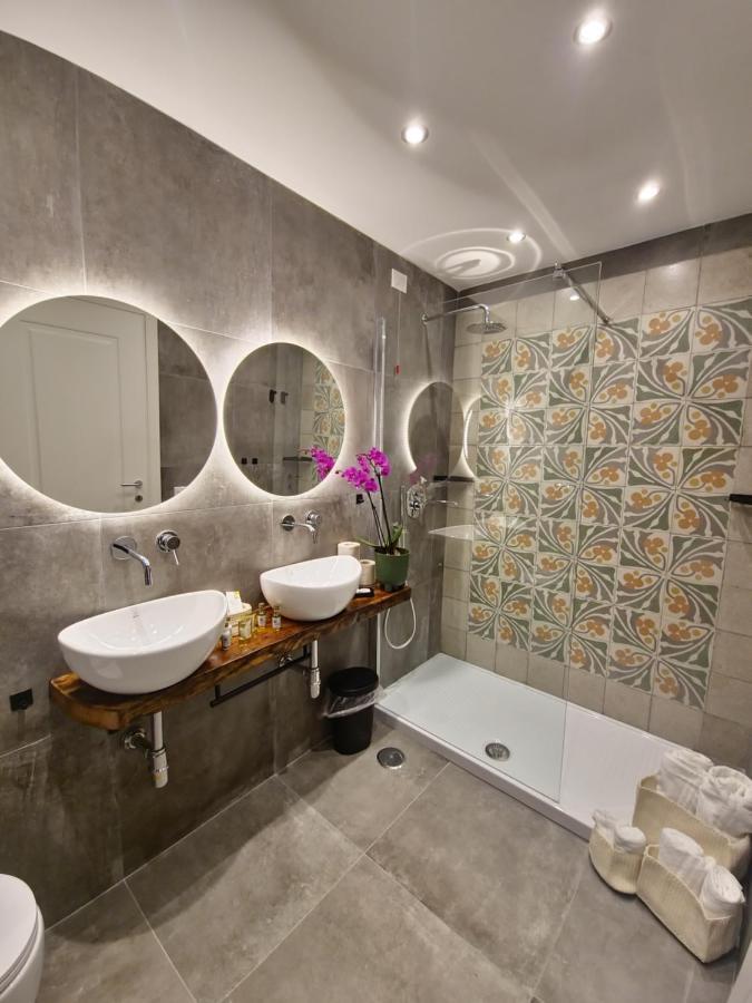 Borgo Dei Miracoli Hotel Naples Exterior photo