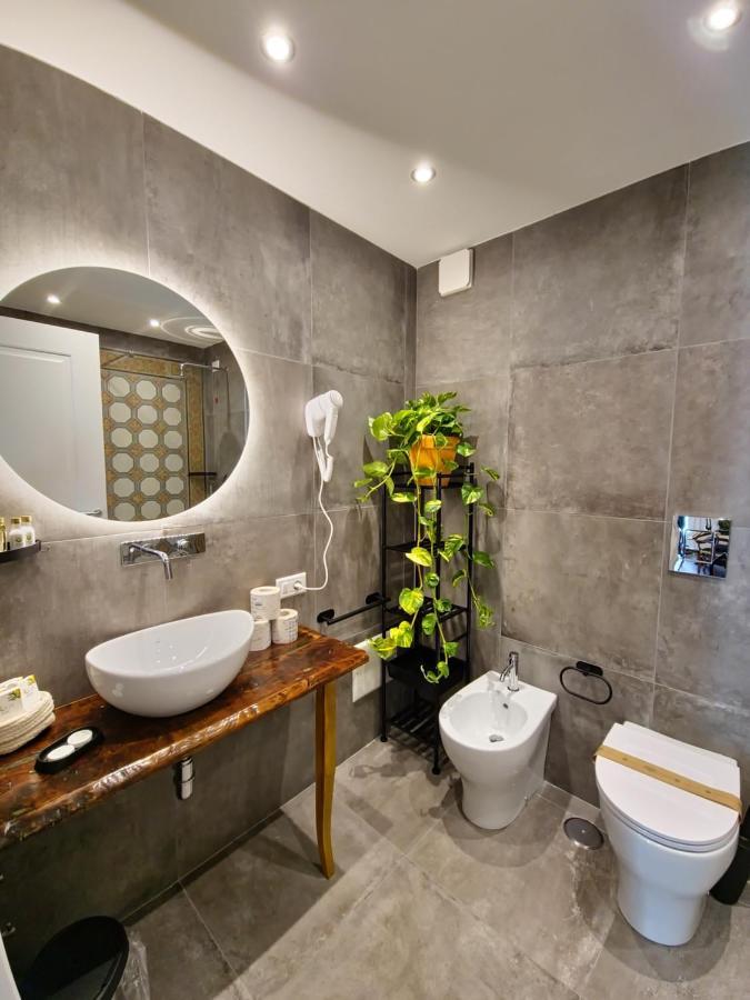 Borgo Dei Miracoli Hotel Naples Exterior photo